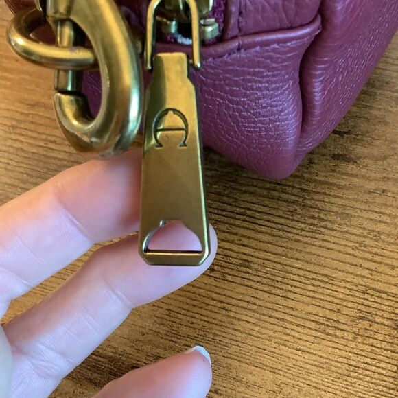 NWT 💕 Etienne Aigner Stella Mini Camera Leather Crossbody 💝💯🙌 - Picture 5 of 13